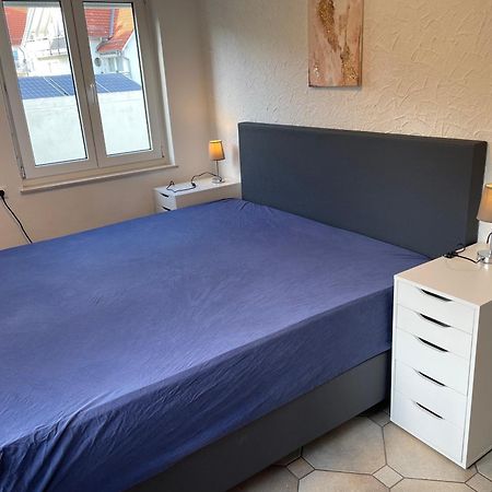 Gemuetliche 3 Zimmer Wohnung Mit Grosszuegiger Terrasse Im Gruenen Ройтлінген Екстер'єр фото
